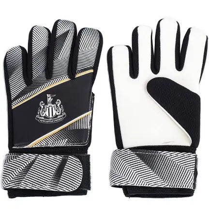 NEWCASTLE GOALKEEPER GLOVES (JNR SIZE 5)